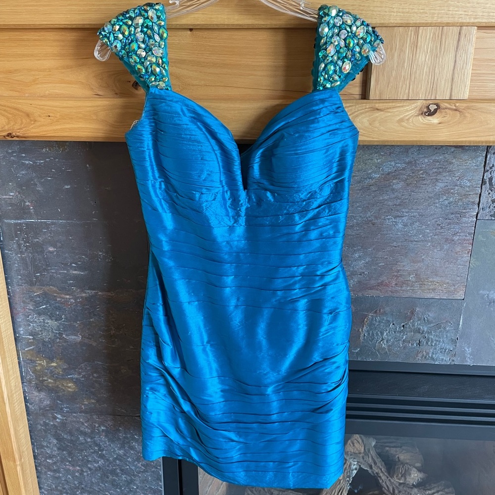 Sherri Hill formal homecoming dress
